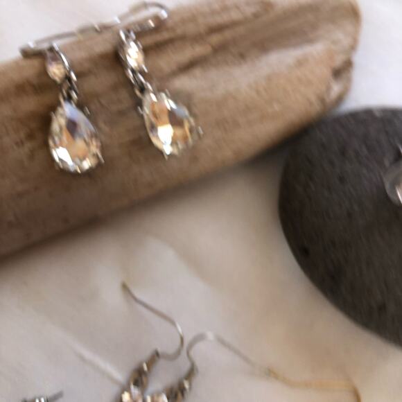 Bundle of 13 Earrings Silver tone Rhinestones Formal Prom Wedding Special Event - Picture 16 of 16